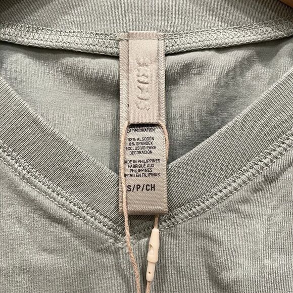 NWT SKIMS New Vintage Muscle Tee Tank Mineral - Size: Small - Picture 4 of 6